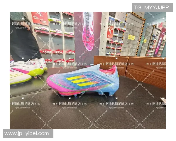 足球鞋尺码是否偏小如何选择合适的足球鞋以确保舒适与性能